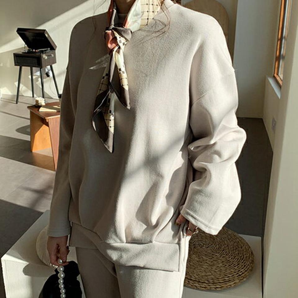 アンバランスTシャツ&パンツSET・全3色・b66767 レディース 【pt】【セットアップ setup トップス 長袖 Tシャツ アンバランス パンツ ズボン ロングパンツ 単色 無地 シンプル カジュアル 秋 冬 韓国 ファッション】【ハイホリHIHOLLI】