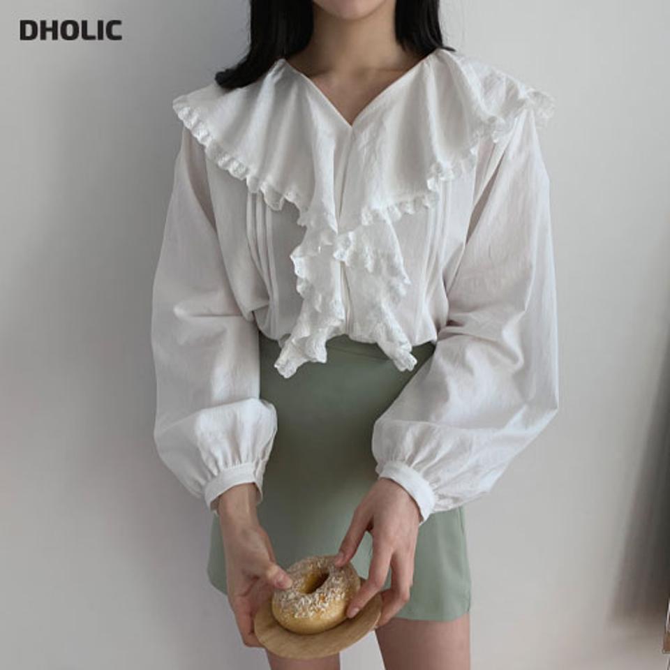 【只今10%OFF】レースフリルブラウス・全2色・b63107 レディース 【bl】【韓国 ファッション トップス ブラウス 長袖 Vネック デコルテ フリル アイレットレース ピンタック 上品 フェミニン 無地 デイリー 細身 秋 冬】