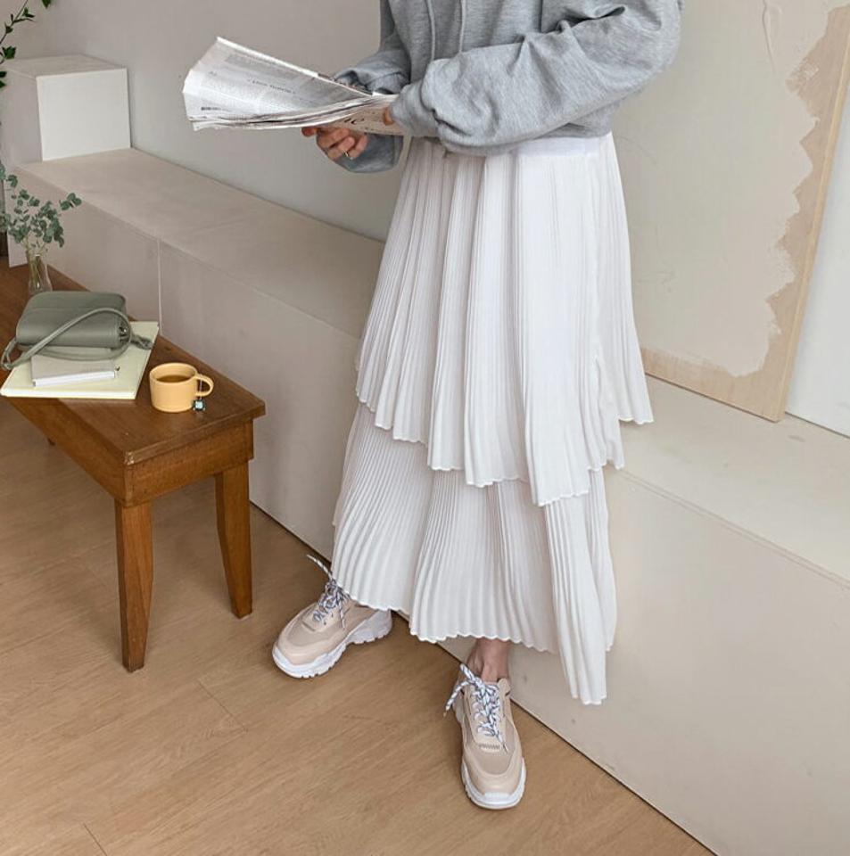 レイヤードプリーツワンピース・全2色・t56841 レディース 【ops】【韓国 ファッション ワンピース ロング ロングワンピース ラウンドネック レイヤード調 プリーツ ティアード ボリューミー スリーブレス 上品 フェミニン カジュアル 秋 冬】