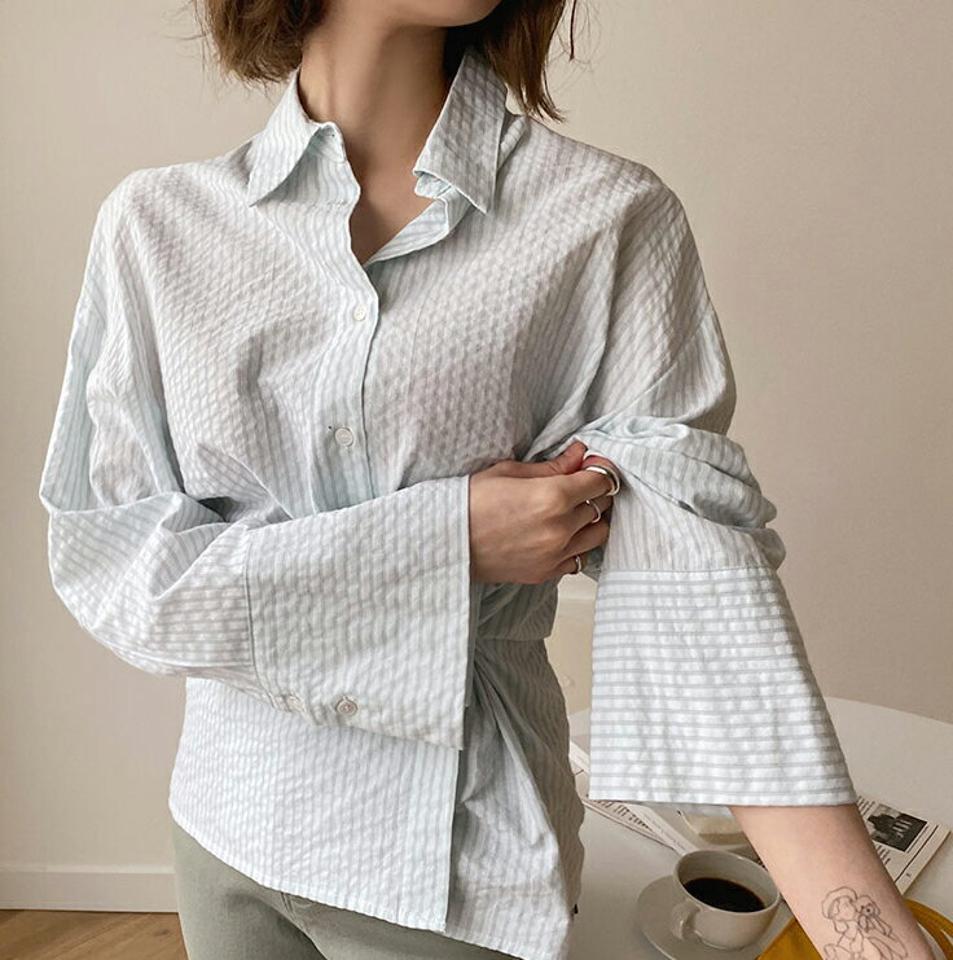 2WAYストライプシャツ・全3色・t56838 レディース 【bl】【韓国 ファッション トップス シャツ 長袖 2WAY ストライプ パターン ボタンストラップ ラップ 上品 フェミニン カジュアル デイリー 秋 冬】