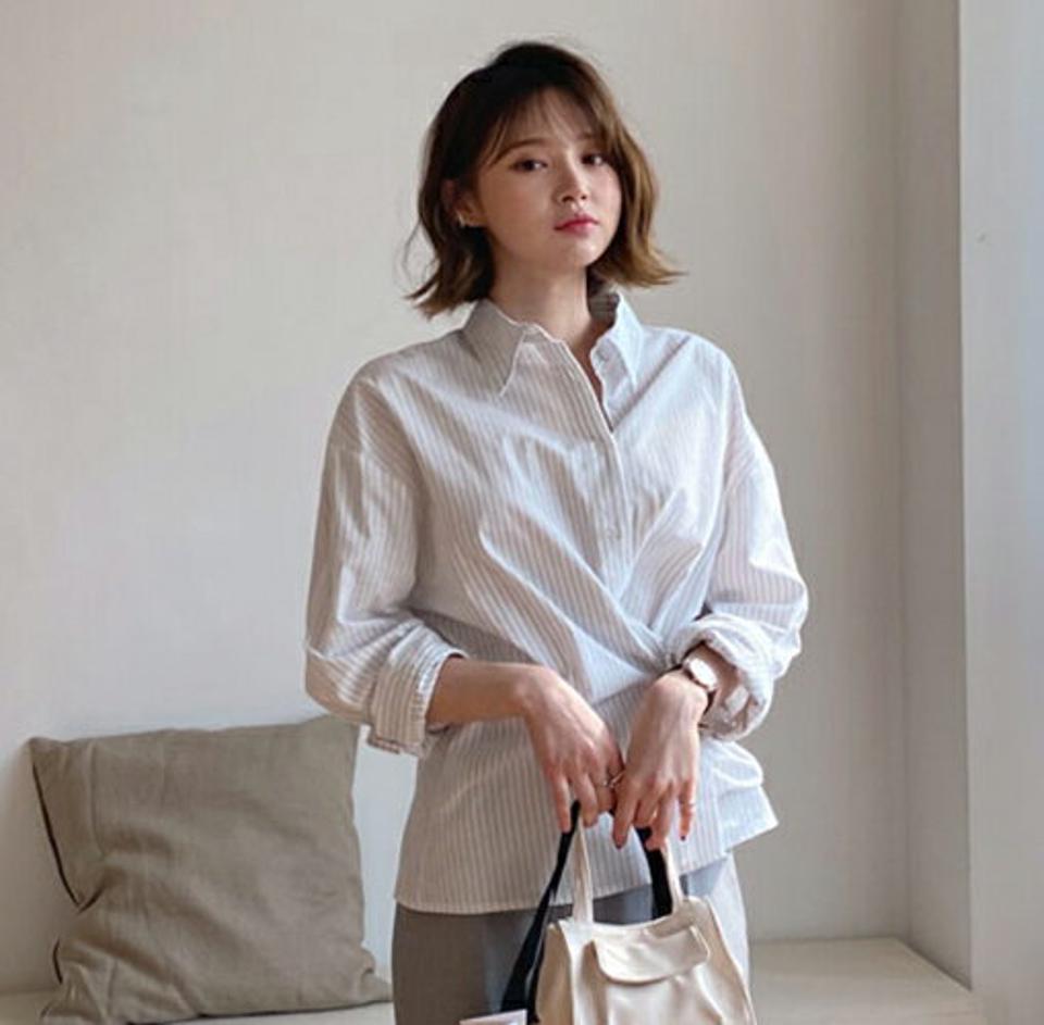 2WAYストライプシャツ・全3色・t56838 レディース 【bl】【韓国 ファッション トップス シャツ 長袖 2WAY ストライプ パターン ボタンストラップ ラップ 上品 フェミニン カジュアル デイリー 秋 冬】