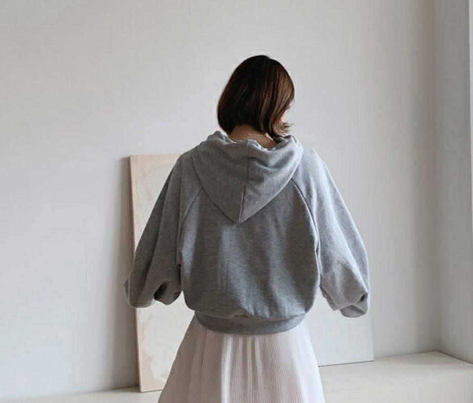 ラグランクロップドフーディ・全4色・t56837 レディース 【tops】【韓国 ファッション トップス Tシャツ 長袖 カットソー フーディ フード ラグランスリーブ カジュアル ストリングフード クロップド 無地 秋 冬】