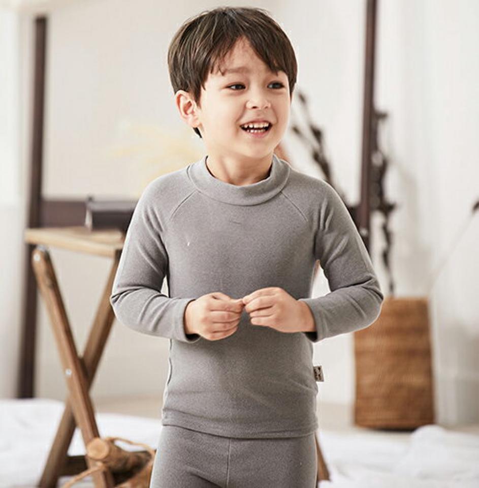 両起毛ルームウェア上下SET(kids)・u10732 キッズ 【3~8才】【uw】【韓国 ファッション パジャマ セットアップ スリム 細身 タイト Tシャツ パンツ 長袖 ロング インナー 下着 肌着 キッズ 子供 子供服 幼稚園 通学 通園 低学年 秋 冬】【KIDS】
