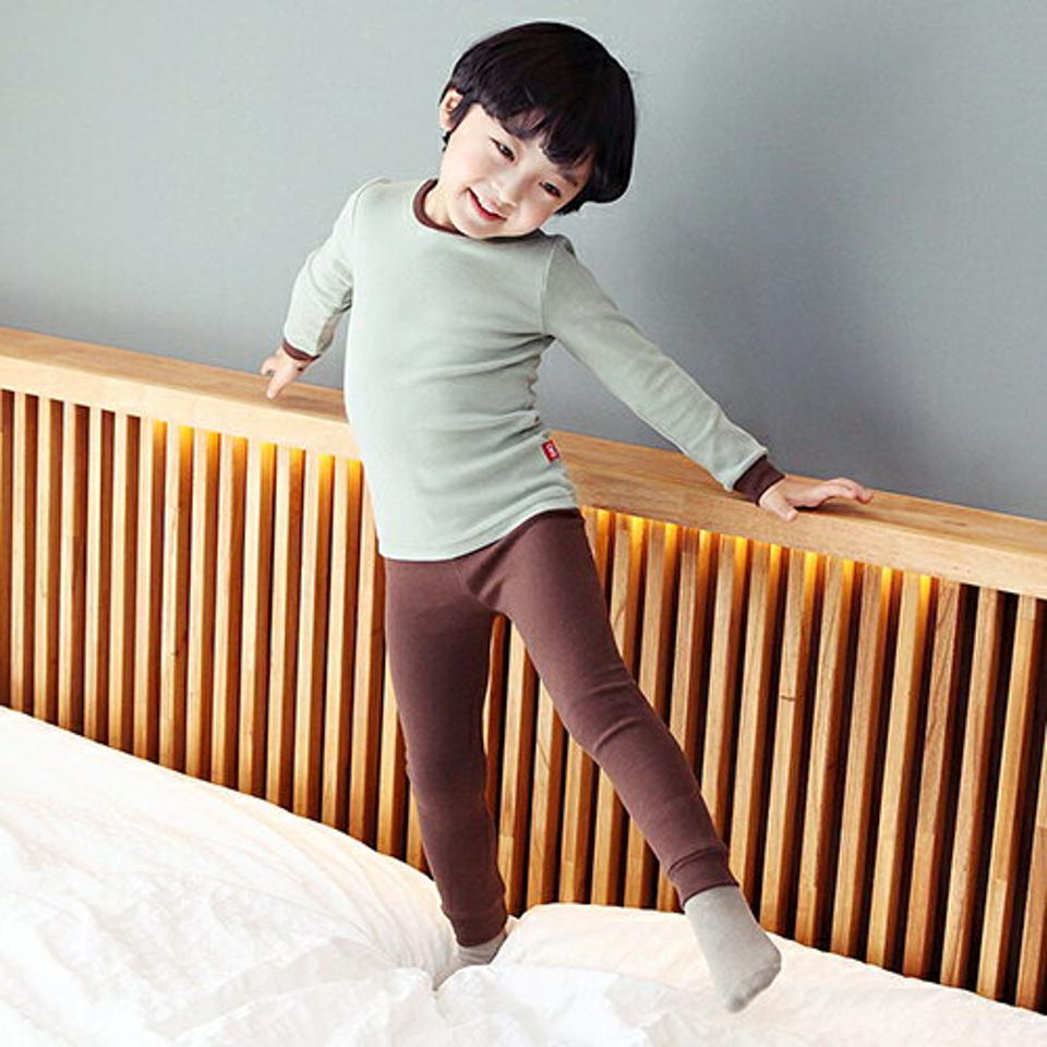 配色ルームウェア上下SET・p010757 キッズ 【3~8才】【uw】【韓国 ファッション パジャマ セットアップ スリム 細身 タイト Tシャツ パンツ 長袖 ロング インナー 下着 肌着 キッズ 子供 子供服 幼稚園 通学 通園 低学年 秋 冬】【KIDS】