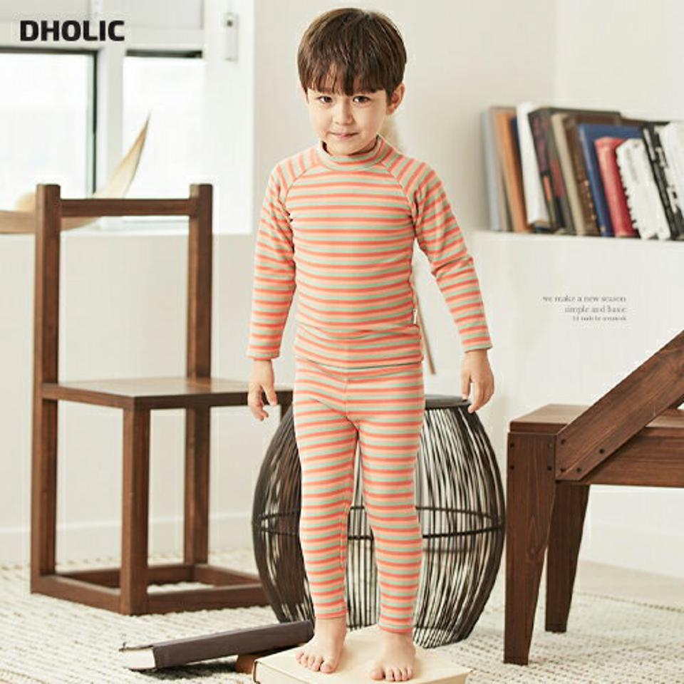 ミックスボーダールームウェア上下SET(kids)・u10744 【3~8才】【uw】【韓国 ファッション パジャマ セットアップ スリム 細身 タイト Tシャツ パンツ 長袖 ロング インナー 下着 肌着 子供 子供服 幼稚園 通学 通園 低学年 秋 冬】【KIDS】