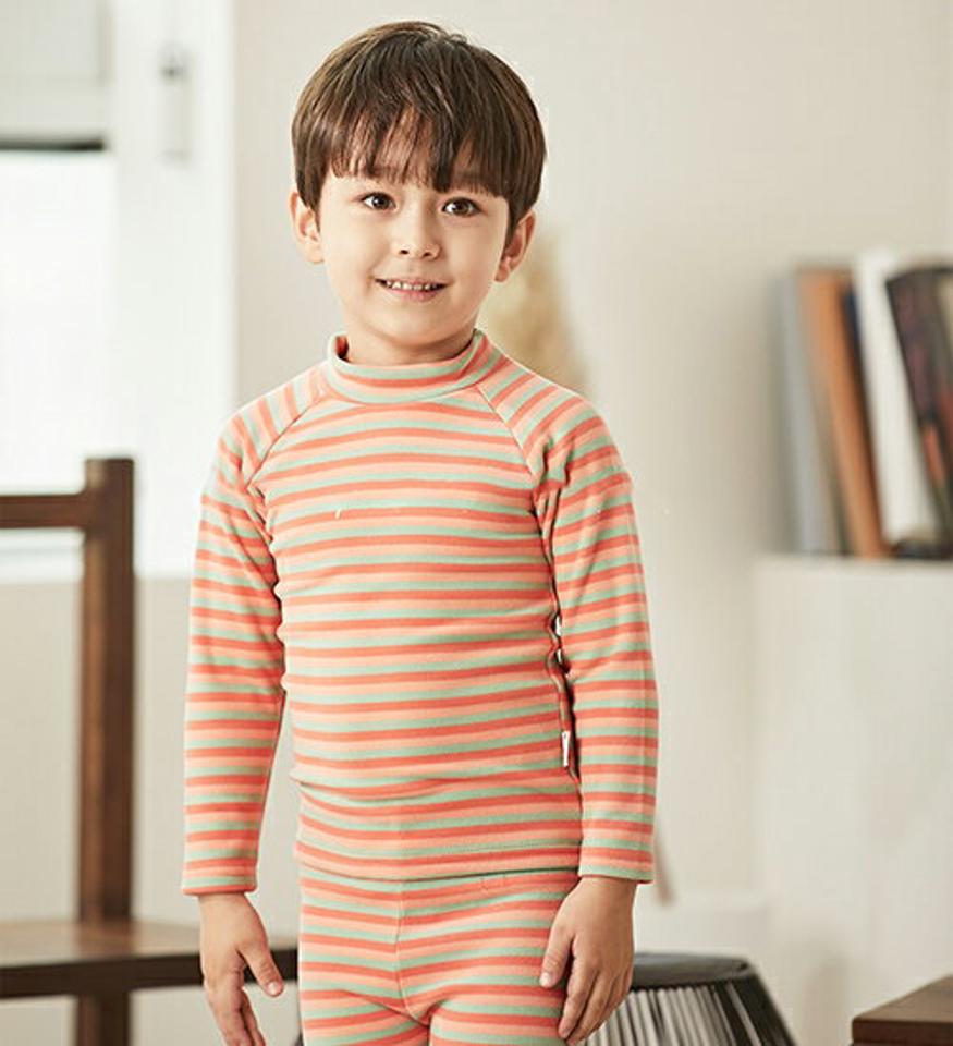 ミックスボーダールームウェア上下SET(kids)・u10744 【3~8才】【uw】【韓国 ファッション パジャマ セットアップ スリム 細身 タイト Tシャツ パンツ 長袖 ロング インナー 下着 肌着 子供 子供服 幼稚園 通学 通園 低学年 秋 冬】【KIDS】