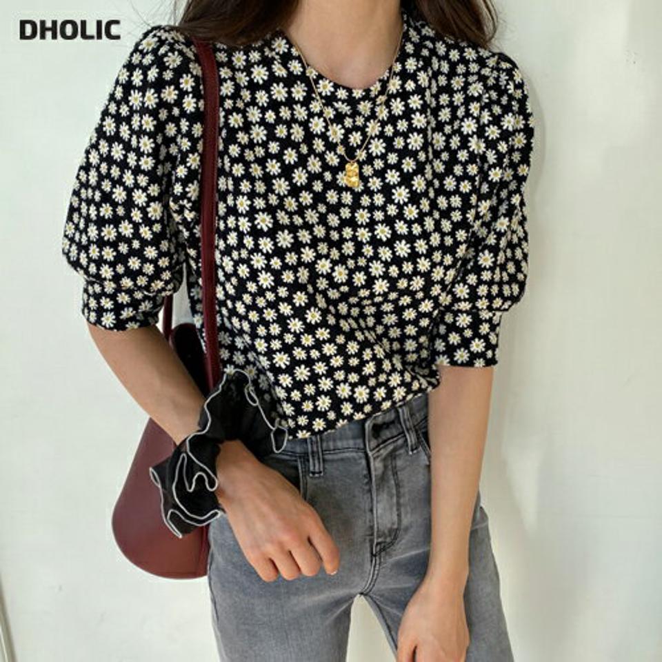 ≪人気商品再入荷≫パフスリーブ花柄Tシャツ・全2色・t61584 レディース 【tops】 韓国ファッション トップス Tシャツ 半袖 ハーフ ボリューム パフスリーブ 花柄 フラワー 春 ラウンドネック 上品 デイリー ベーシック 秋 冬