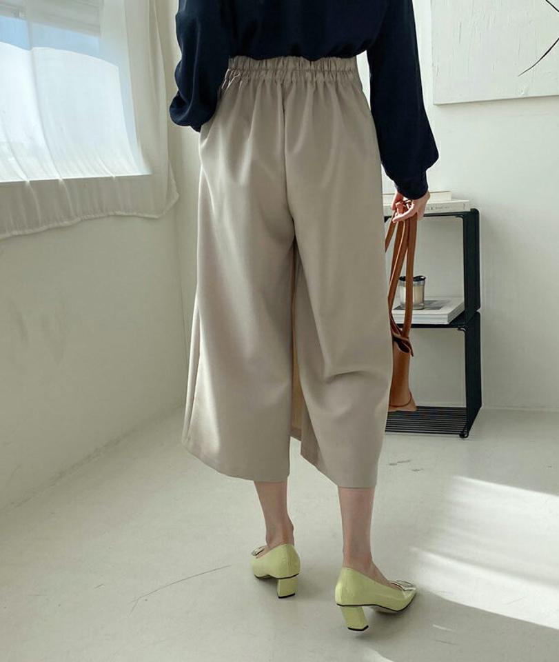 【只今10%OFF】ハーフプリーツワイドパンツ・全2色・b66982 レディース 【pt】【パンツ ズボン ロングパンツ ワイド ワイドパンツ プリーツ シンプル 単色 ユニーク 大人 フェミニン 秋 冬 韓国 ファッション】【ハイホリHIHOLLI】