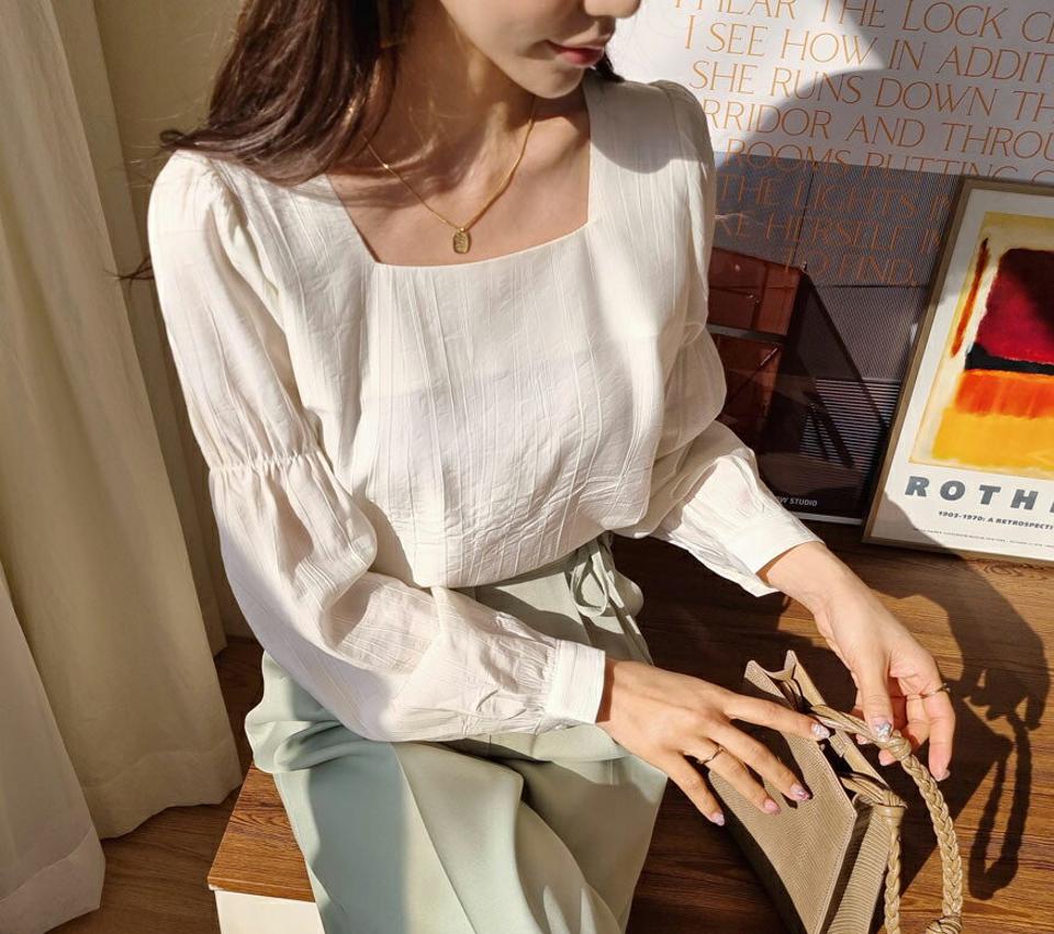 バックリボンスクエアブラウス・全3色・b62773 レディース 【bl】【韓国 ファッション トップス ブラウス 長袖 上品 スクエアネック バックリボン ラブリー ボリューム リボン フェミニン 春 カジュアル デイリー 秋 冬】