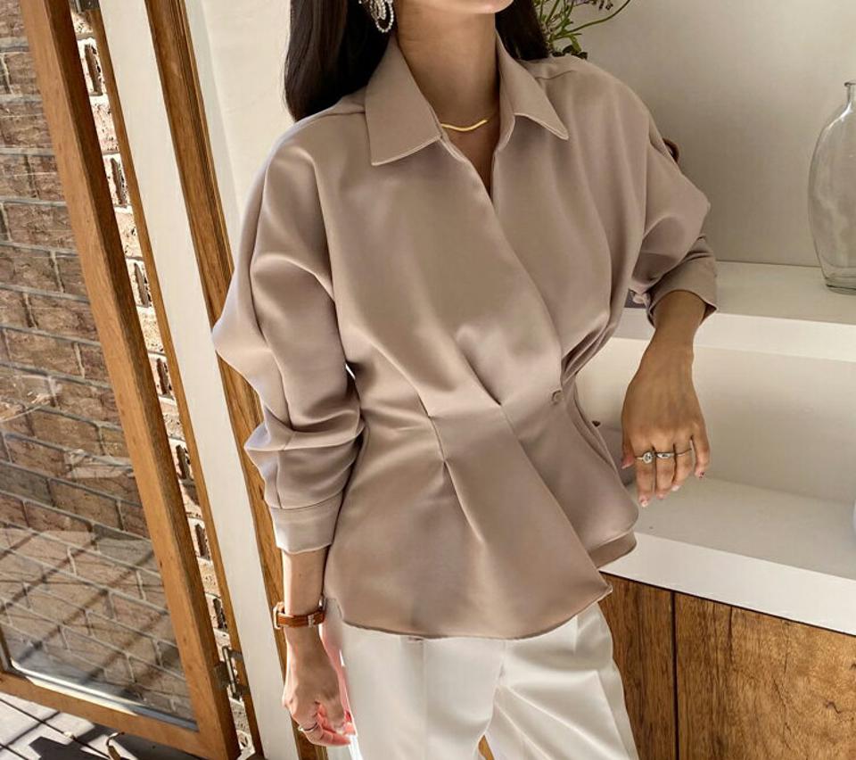 タックカラーラップブラウス・全4色・t64948 レディース 【bl】【韓国 ファッション トップス ブラウス 長袖 上品 ウエストタック ラップ調 フレア 春 ラップブラウス フェミニン カジュアル デイリー 秋 冬】