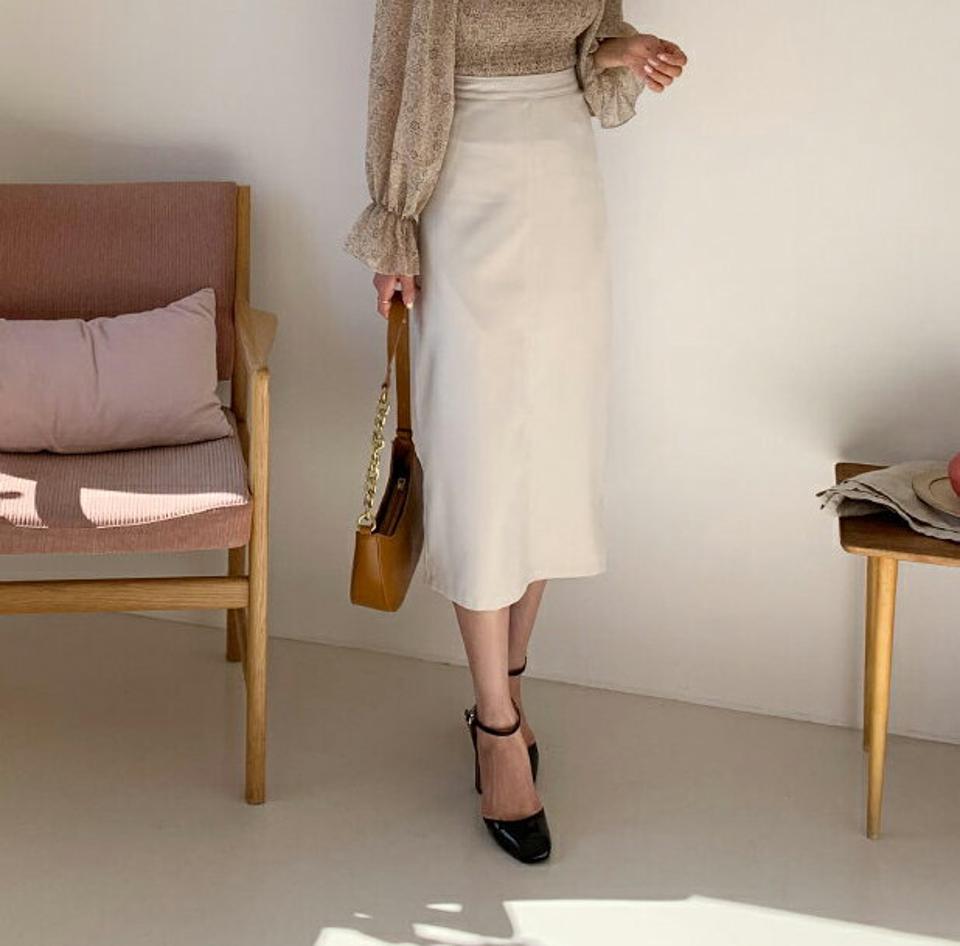 ロングスリットスカート・全3色・t64958 レディース 【sk】【韓国 ファッション ボトムス スカート ロング ロングスカート Hライン バックスリット カジュアル ベーシック 体型カバー シンプル フェミニン デイリー 秋 冬】