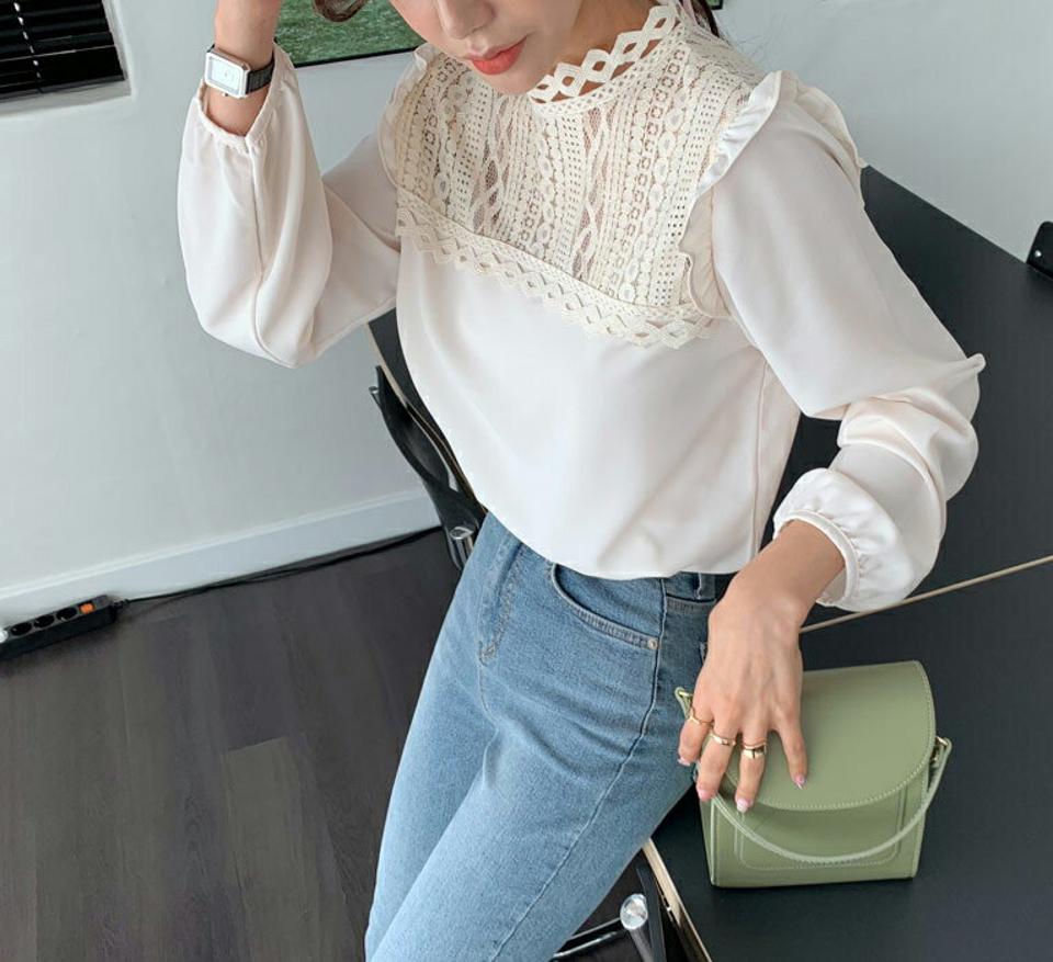 ショルダーレースブラウス・全3色・64947 レディース 【bl】【韓国 ファッション トップス ブラウス 長袖 上品 ショルダー 春 レース パターン フェミニン カジュアル デイリー 秋 冬】