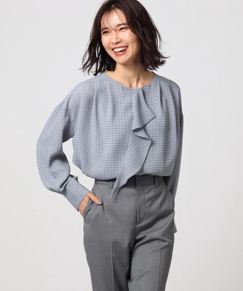 グラフィカルモデルノプリントブラウス