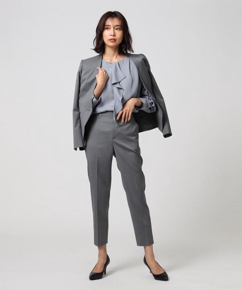 グラフィカルモデルノプリントブラウス