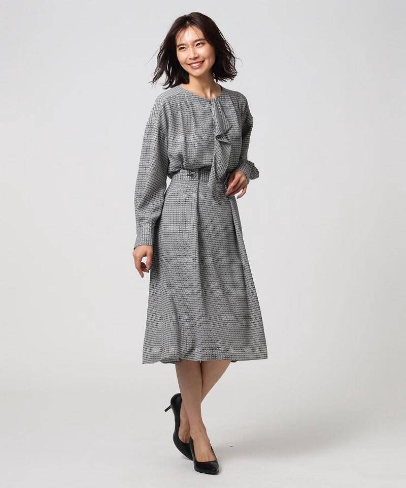 グラフィカルモデルノプリントブラウス