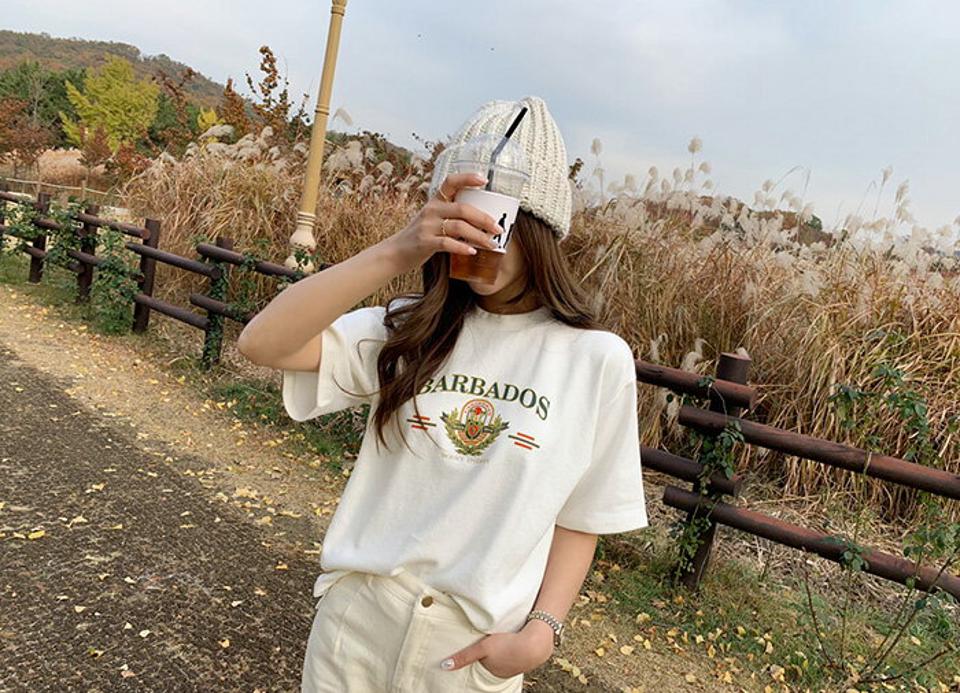 NANING9(ナンニング)起毛カジュアルプリントロゴ半袖Tシャツ【2/16up_go】韓国 韓国ファッション レディース 人気 大人カジュアル トップス ロゴプリント 白T サイドスリット【5】★