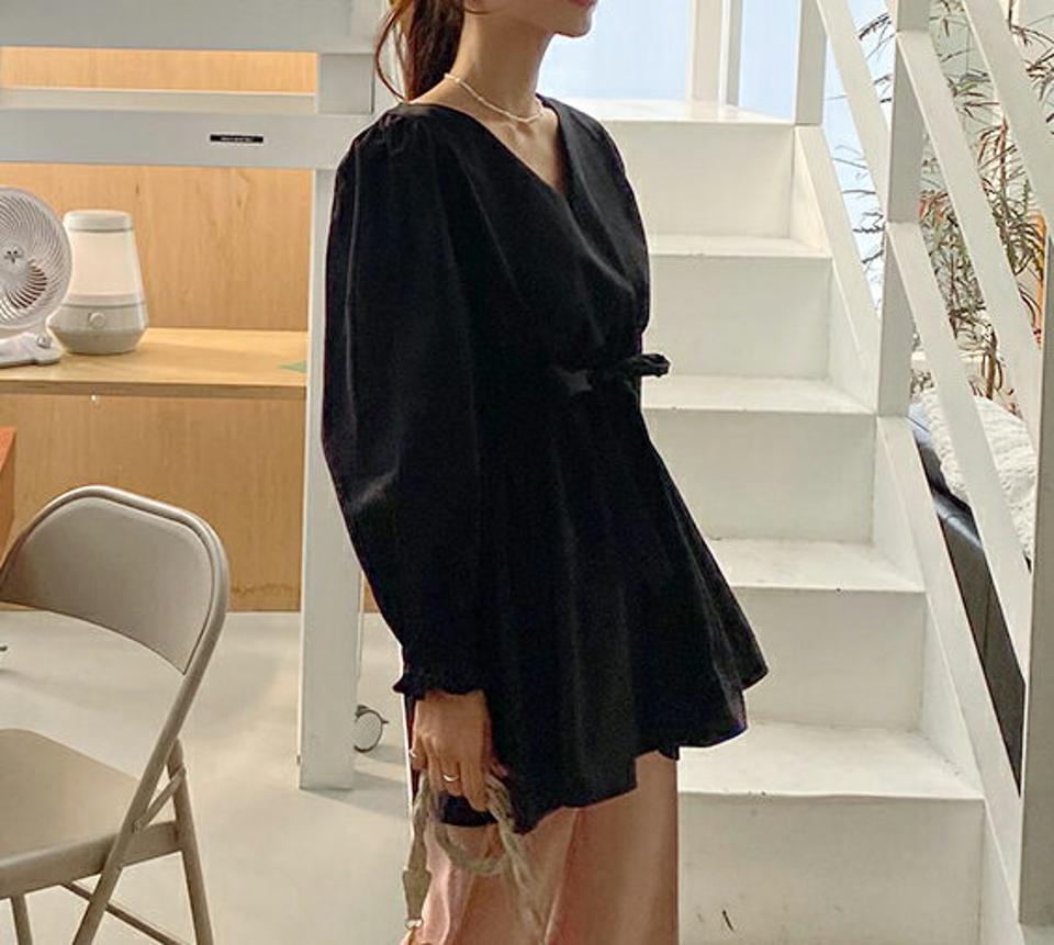 Vネックドロストブラウス・全3色・t56862 レディース 【bl】【韓国 ファッション トップス ブラウス 長袖 上品 春 Vネック ドロスト ストリング フィット フレア 体型カバー ゴム 細身 フェミニン カジュアル デイリー 秋 冬】