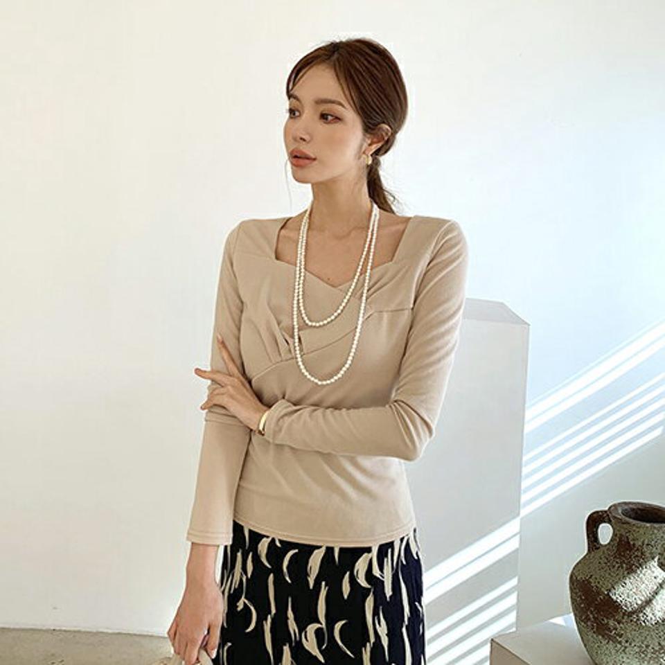 スクエアVネックギャザーTシャツ・全4色・b66983 レディース 【tops】【トップス Tシャツ 長袖 ギャザー Vネック スクエア デコルテ 鎖骨 単色 無地 シンプル 大人 秋 冬 韓国 ファッション】【ハイホリHIHOLLI】
