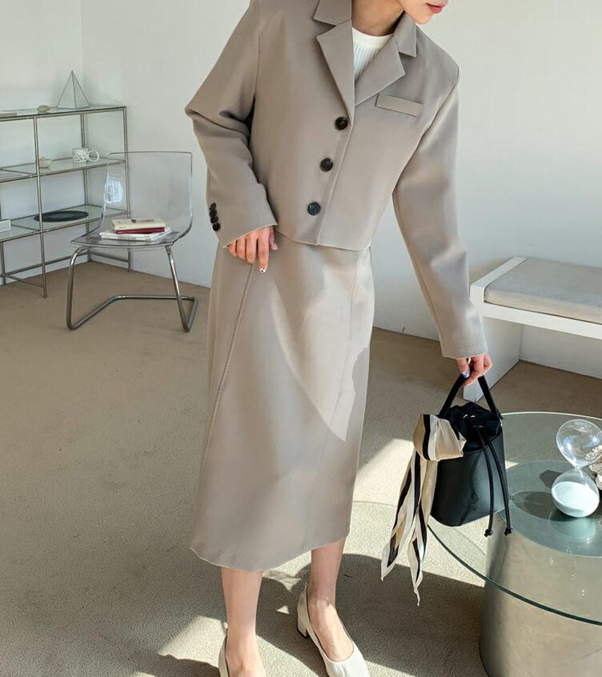 スクエアスリーブレスワンピース&クロップドジャケットSET・全2色・t61622 レディース 【ops】【韓国 ファッション ワンピース ロング ロングワンピース モダン セット ジャケット クロップド スクエアネック スリーブレス キャミソール 体型カバー 秋 冬】