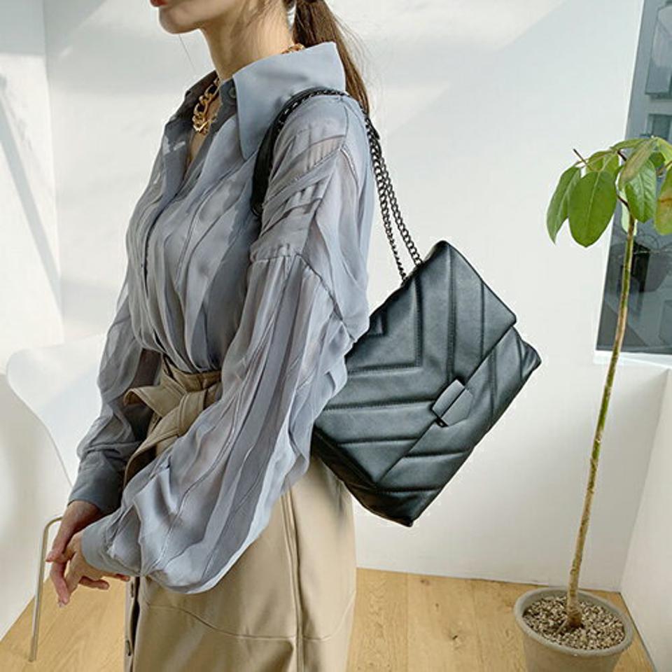 ウェーブディテールシャツ・全3色・t67100 レディース 【bl】【トップス シャツ 長袖 ウェーブ フェミニン 可愛い かわいい 秋 冬 韓国 ファッション】【ハイホリHIHOLLI】