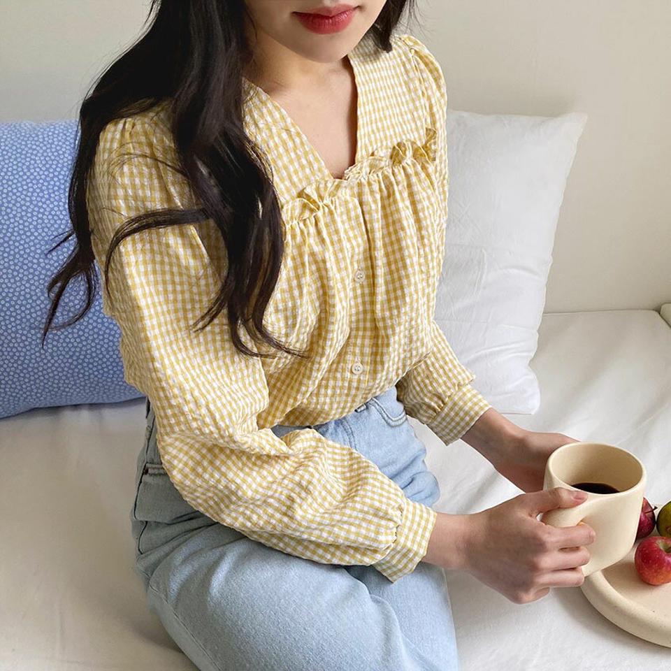 スクエアVネックチェックブラウス・全4色・t63206 レディース 【bl】【韓国 ファッション トップス ブラウス 長袖 上品 春 デコルテ スクエア Vネック チェック パターン フリル ガーリー カジュアル デイリー 秋 冬】【NIJU】
