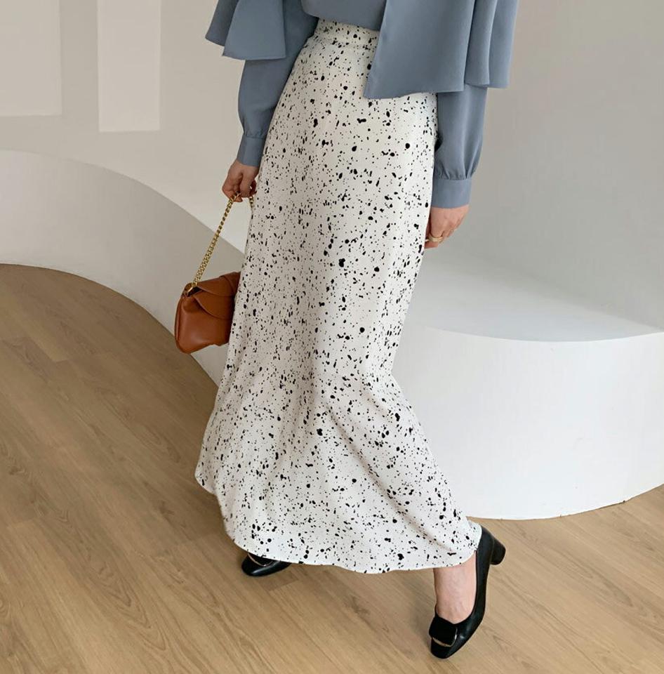 ペイントフレアスカート・全2色・b66962 レディース 【sk】【スカート ロングスカート ロング フレア フレアスカート ペイント 総柄 大人 Aライン 秋 冬 韓国 ファッション】【ハイホリHIHOLLI】