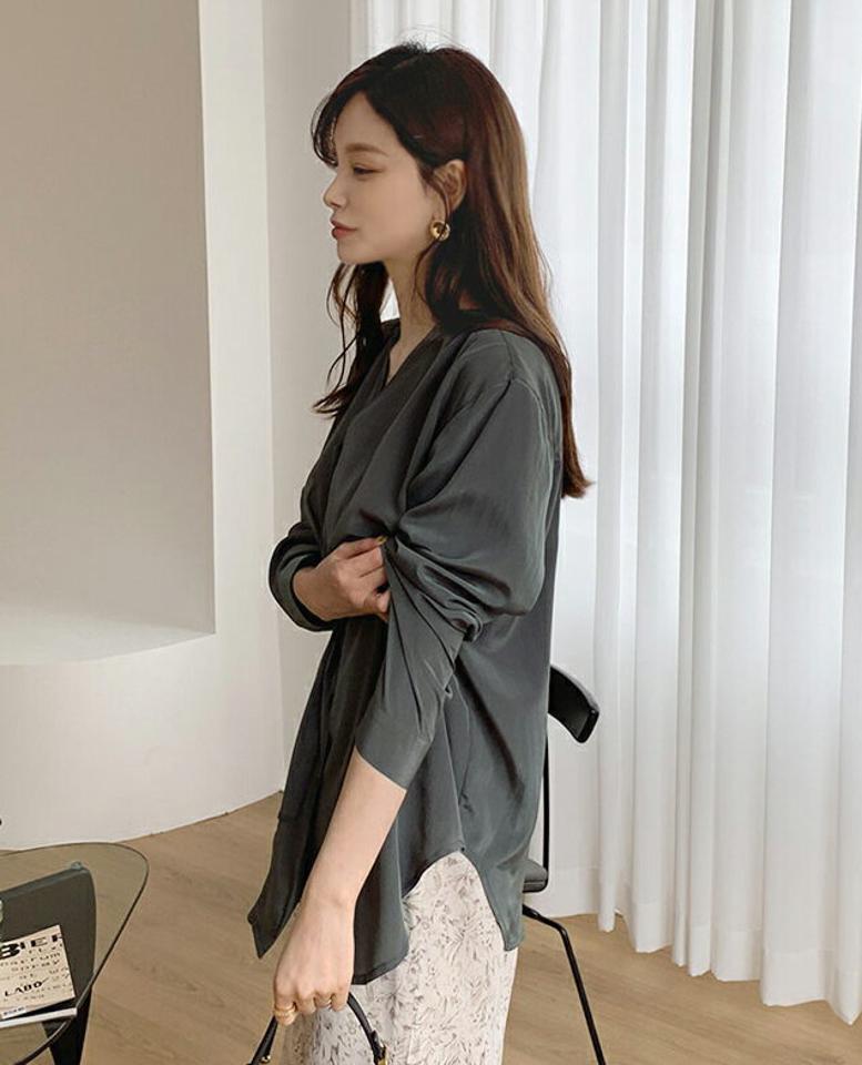 ネックボタンリボンブラウス・全2色・t66956 レディース 【bl】【トップス ブラウス 長袖 リボン りぼん シック 大人 単色 無地 シンプル 秋 冬 春 韓国 ファッション】【ハイホリHIHOLLI】