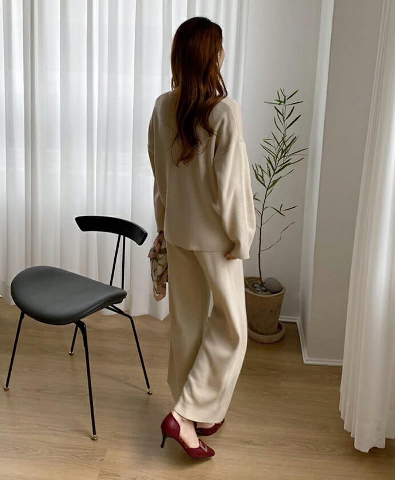 【只今10%OFF】ストラップ付Vネックニット&パンツSET・全3色・t66968 レディース 【pt】【セットアップ setup ニットアップ ニット トップス 長袖 パンツ ズボン ロングパンツ 単色 無地 シンプル カジュアル 秋 冬 韓国 ファッション】【ハイホリHIHOLLI】