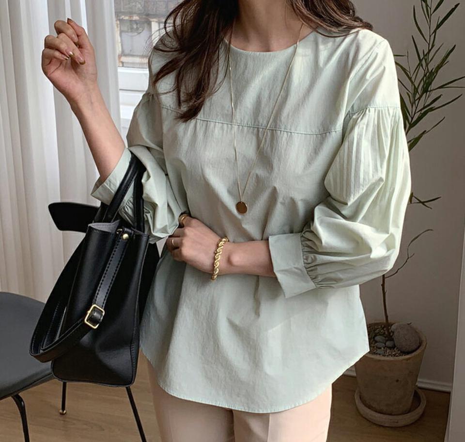 パフスリーブブラウス・全3色・b66955 レディース 【bl】【トップス ブラウス 長袖 パフスリーブ パフ袖 ボリューム袖 単色 無地 シンプル きれいめ 大人ガーリー 秋 冬 韓国 ファッション】【ハイホリHIHOLLI】