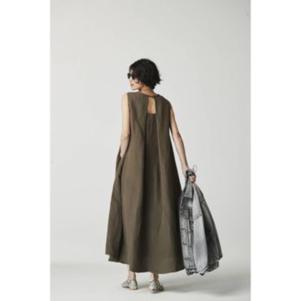 【洗える】バックタックフレアワンピース