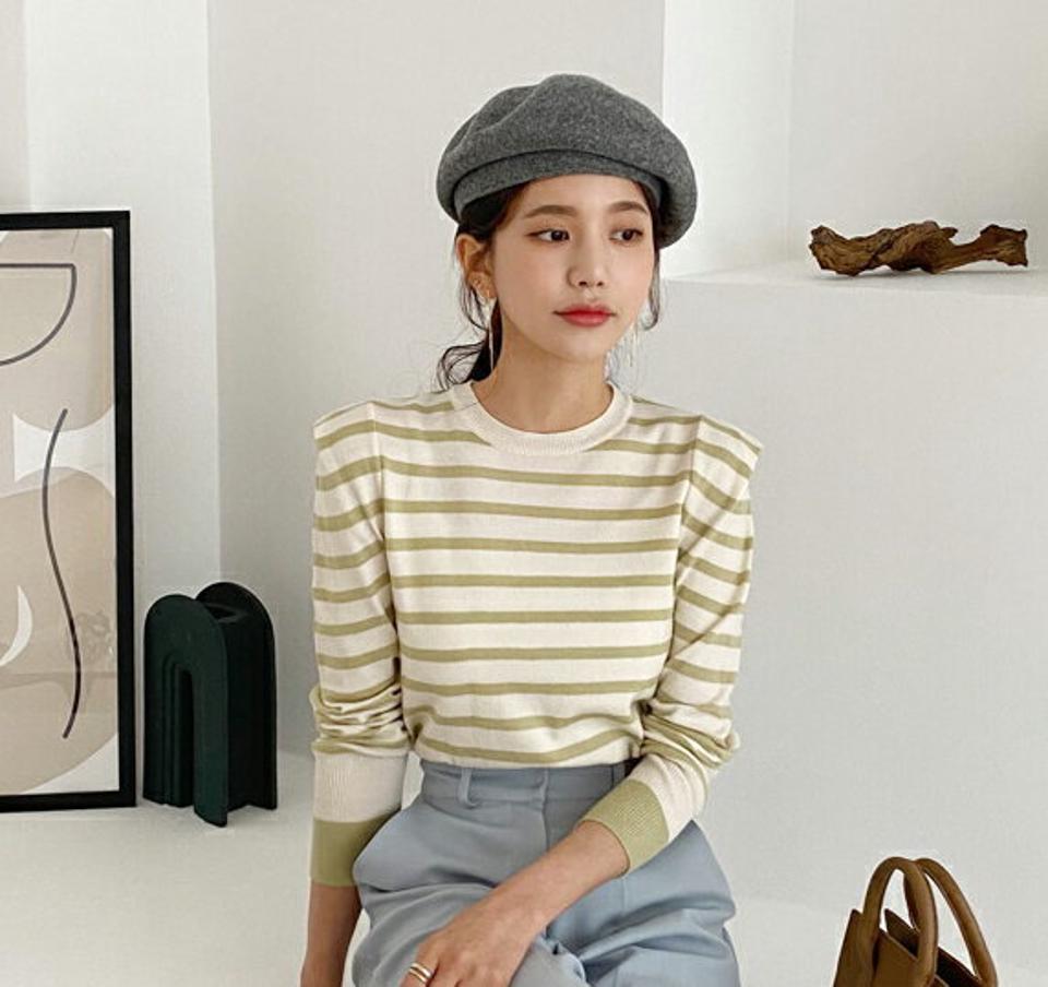 配色ボーダーパフニット・全2色・t62902 レディース 【tops】【韓国 ファッション トップス ニット 長袖 ぼわん袖 リブ スリム フィット ラウンドネック 体型カーバー 細身 デイリー ベーシック ボーダー パフスリーブ 秋 冬】