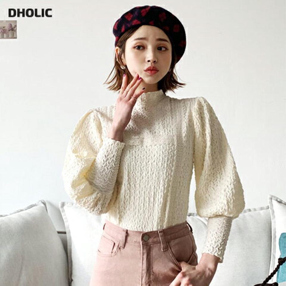 レースラインリンクルブラウス・全2色・e56906 レディース 【bl】 韓国ファッション トップス ブラウス 長袖 上品 春 リンクル 刺繍 レース ハーフネック ボリューム フェミニン カジュアル デイリー ボリュームスリーブ 秋 冬