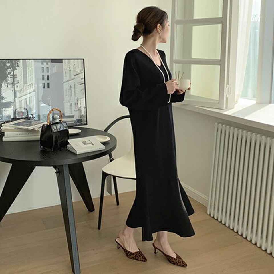 フレアへムニットワンピース・全2色・t67056 レディース 【ops】【ワンピース ロング ロングワンピース 長袖 フレア フレアワンピース ニット ニットワンピース 単色 無地 シンプル フェミニン 秋 冬 韓国 ファッション】【ハイホリHIHOLLI】