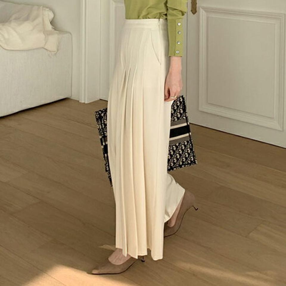 【只今10%OFF】プリーツワイドパンツ・全2色・b67081 レディース 【pt】【パンツ ズボン ロングパンツ ワイド ワイドパンツ プリーツ プリーツパンツ 単色 無地 シンプル カジュアル 大人 秋 冬 韓国 ファッション】【ハイホリHIHOLLI】