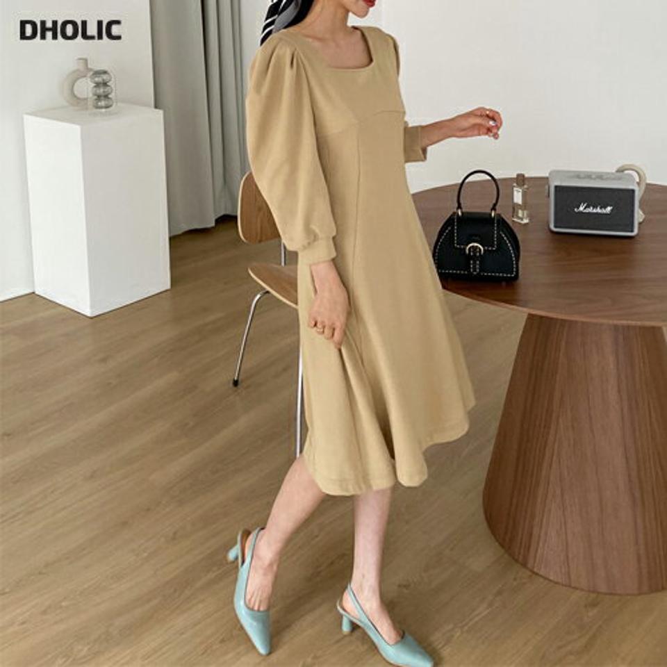 スクエアネックパフワンピース・全3色・t62874 レディース 【ops】【韓国 ファッション ワンピース ロング ロングワンピース モダン デコルテ スクエアネック パフスリーブ スリム ミディ丈 Aライン ガーリー 細身 体型カバー 秋 冬】