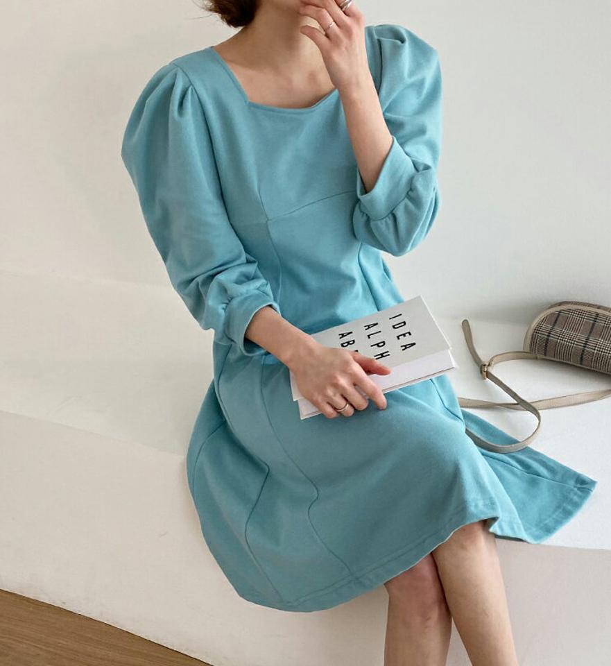 スクエアネックパフワンピース・全3色・t62874 レディース 【ops】【韓国 ファッション ワンピース ロング ロングワンピース モダン デコルテ スクエアネック パフスリーブ スリム ミディ丈 Aライン ガーリー 細身 体型カバー 秋 冬】