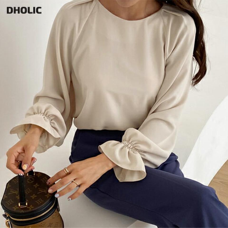 シルキーギャザーブラウス・全3色・t62897 レディース 【bl】【韓国 ファッション トップス ブラウス 長袖 上品 春 ラウンドネック シルキー ラグランスリーブ ギャザー フレア フェミニン カジュアル デイリー 秋 冬】