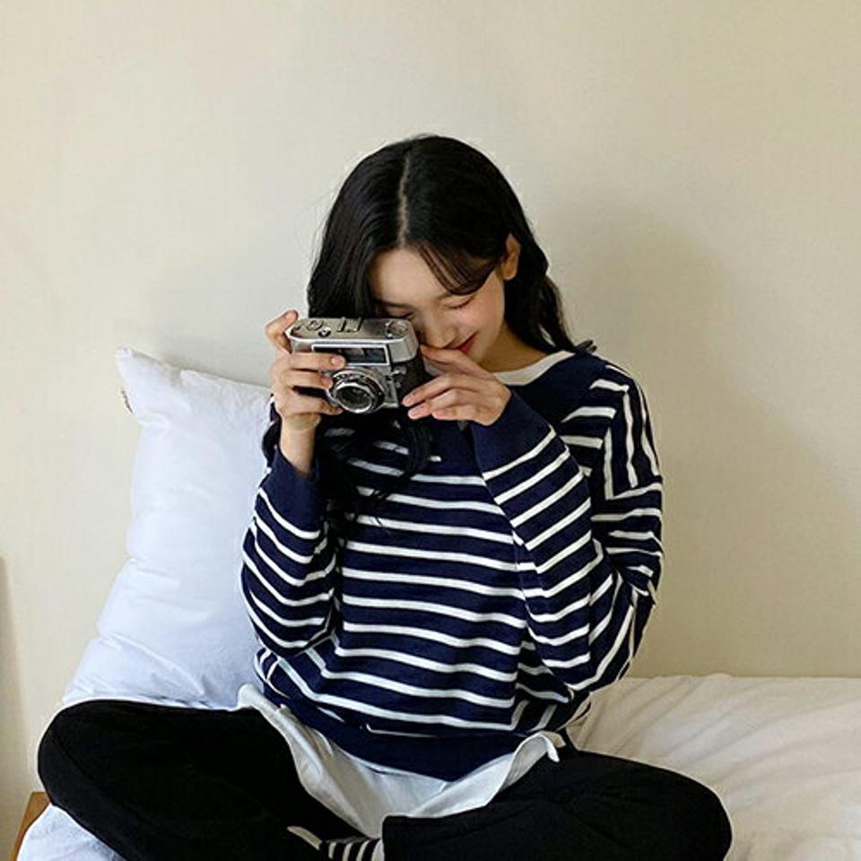 ボーダーカラーニット・全3色・b63268 レディース 【tops】【韓国 ファッション トップス ニット 長袖 ネックスリット 配色 ボーダー パターン ルーズ ゆったり スリム 体型カーバー ガーリー デイリー カジュアル 秋 春】【NIJU】