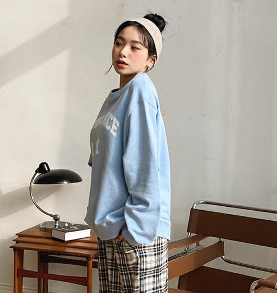 フロントレタリングスウェット・全6色・a63240 レディース 【tops】【韓国 ファッション トップス スウェット トレーナー Tシャツ カットソー 長袖 ラウンドネック ルーズ ゆったり デイリー ベーシック カジュアル レタリング 秋 春】【NIJU】
