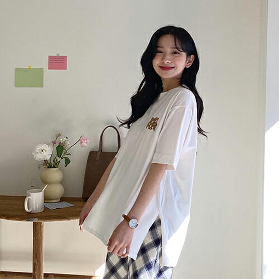 ツインベアポイントTシャツ・全3色・t63266 レディース 【tops】【韓国 ファッション トップス Tシャツ かわいい ベア 半袖 ルーズ クマ くまさん くま スリム フィット 体型カーバー 細身 パターン ゆったり デイリー カジュアル 秋 春】【NIJU】【BT】