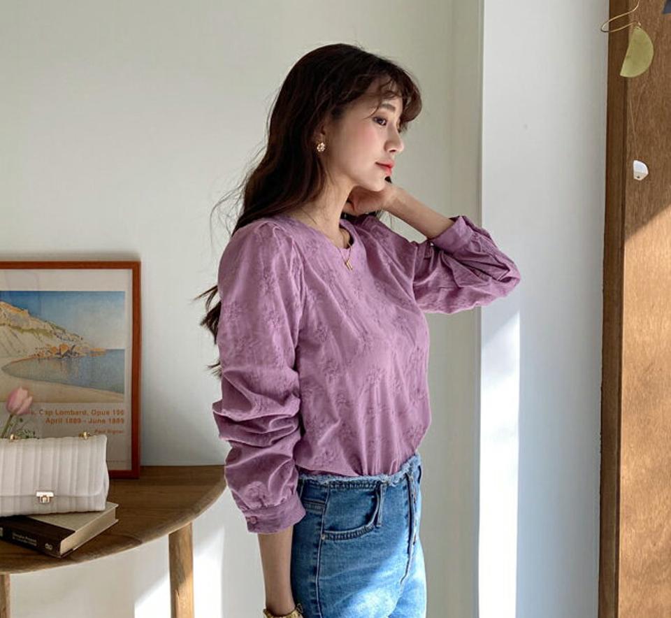 【只今30%OFF】花柄刺繍ブラウス・全3色・b64999 レディース 【bl】【韓国 ファッション トップス ブラウス 長袖 上品 花柄 ラウンドネック ギャザー フラワー ボリューム 体型カバー フェミニン カジュアル デイリー 秋 春】【fw】