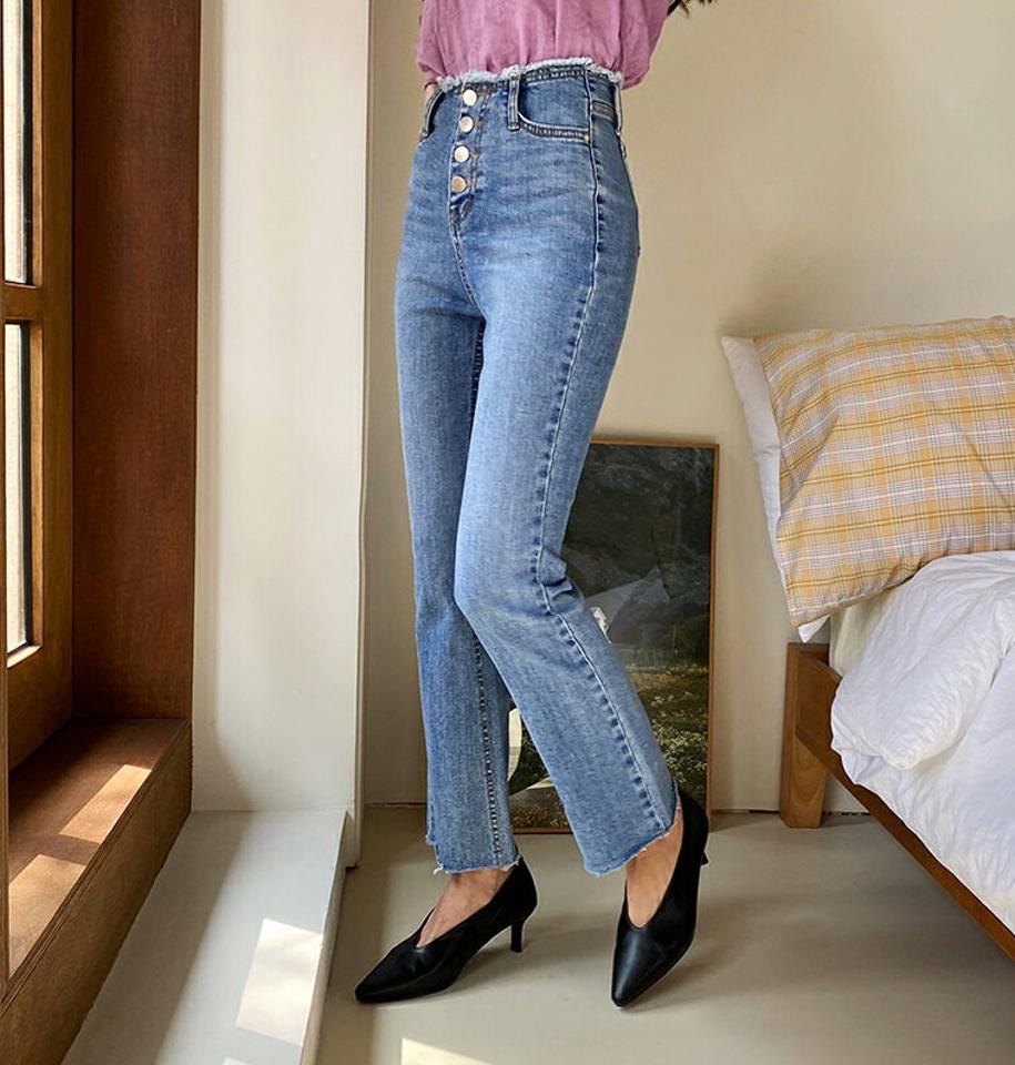 ボタンフライブーツカットデニムパンツ・全1色・t65019 レディース 【pt】【韓国 ファッション ボトムス パンツ ロング デニム セミブールカット デニムパンツ ハイウエスト ベルトループ スリム ストレート 美脚 10分丈 十分丈 カジュアル デイリー 秋 春】