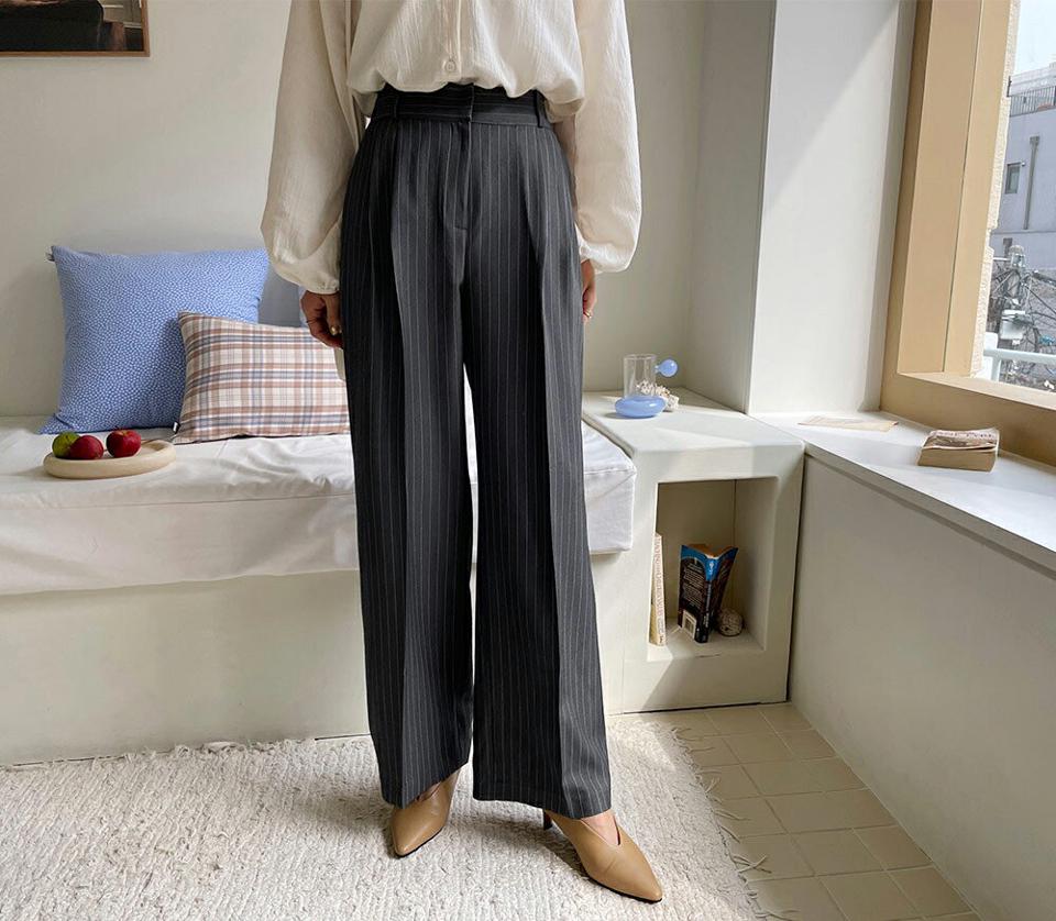 ストライプワイドスラックス・全2色・t65017 レディース 【pt】【韓国 ファッション ボトムス パンツ スラックス ストレート シック ストライプ トレンディ ワイド ワイドスラックス オフィスカジュアル カジュアル 体型カーバー 秋 春】