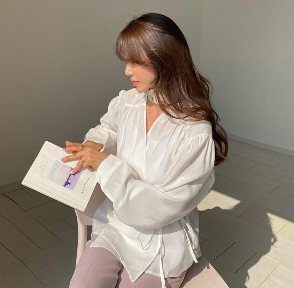 ギャザーラップブラウス・全6色・t62950 レディース 【bl】【韓国 ファッション トップス ブラウス 長袖 上品 リボン ラップ Vネック 首元 ギャザー デコルテ 無地 体型カバー フェミニン カジュアル デイリー 秋 春】