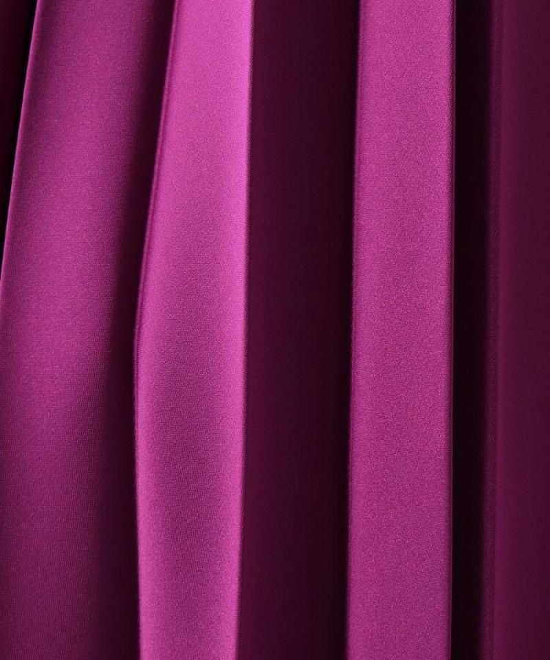 リッシュサテンプリーツスカート