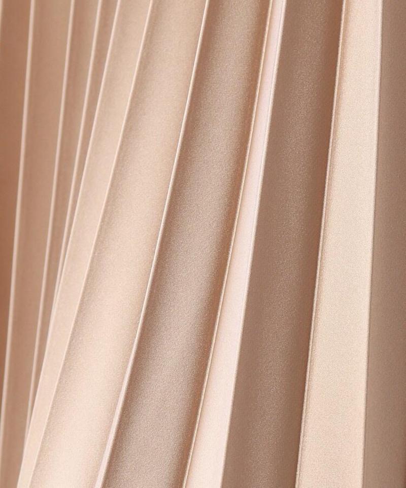 リッシュサテンプリーツスカート