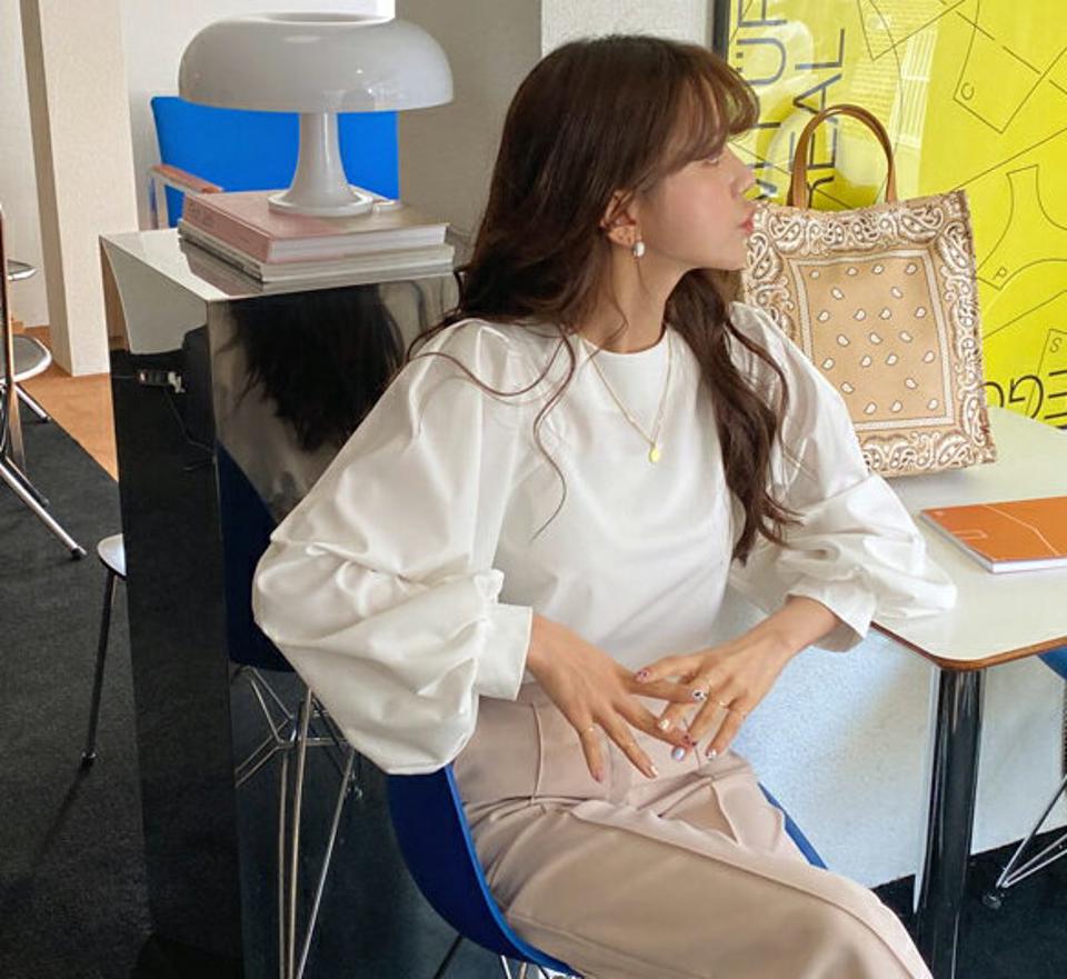 即日配送 パフスリーブブラウス・全3色・t56950 レディース 【bl】 韓国ファッション トップス ブラウス 長袖 上品 パフスリーブ ラウンドネック ボリューム 無地 ベーシック 体型カバー フェミニン カジュアル デイリー 秋 春