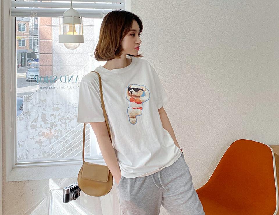ベアプリントTシャツ・全2色・t56968 レディース 【tops】【韓国 ファッション トップス Tシャツ 半袖 スリム ベア プリント ラウンドネック ハーフスリーブ くまさん クマ くま 体型カーバー デイリー 細身 秋 春】
