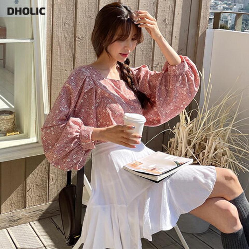 花柄スクエアネックブラウス・全3色・t56952 レディース 【bl】【韓国 ファッション トップス ブラウス 長袖 上品 花柄 フローラル パターン デコルテ スクエアネック パフスリーブ ボリューム 体型カバー フェミニン カジュアル デイリー 秋 春】【fw】