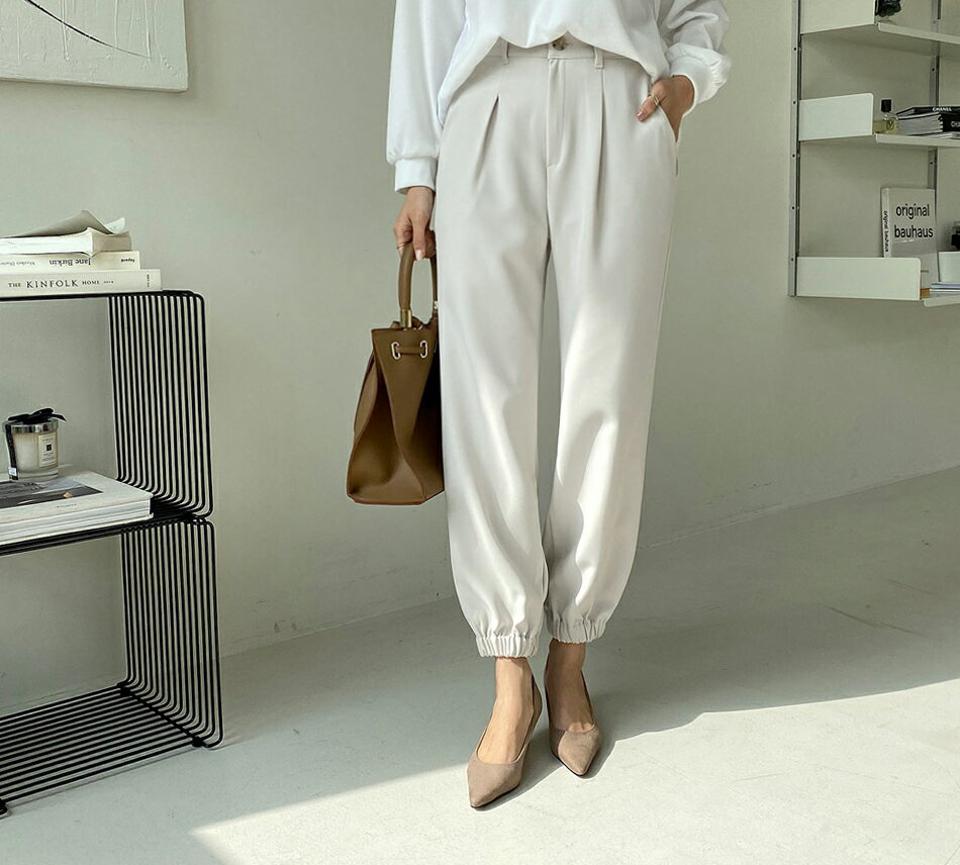 タックジョガースラックス・全2色・t67176 レディース 【pt】【スラックス パンツ ズボン ロングパンツ ジョガーパンツ タック 単色 無地 シンプル 大人 きれいめ カジュアル 春 秋 韓国 ファッション】【ハイホリHIHOLLI】